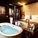 Life Voyage & - Strasbourg's Center Luxury Experience شقة