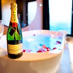 Appartement Life Voyage & - Strasbourg's Center Luxury Experience *